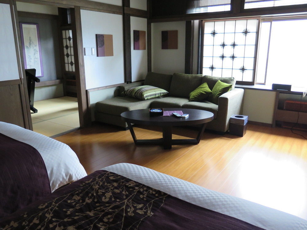 Naraya Hotel Kusatsu  Buitenkant foto